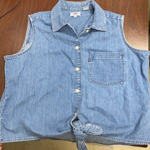 **sold** Levi Women’s Rumi Sleeveless Button Up Jean Shirt